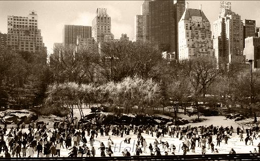 new york skating BW.jpg